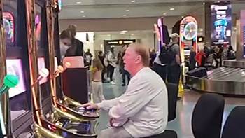 Raiders Owner Mark Davis Plays Airport Slots In Las Vegas