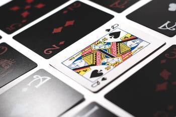 Revolutionizing Online Blackjack: The Rise Of Live Dealer Games And Presenters