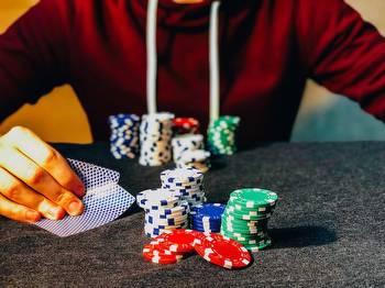 Seven reasons to play at online casinos