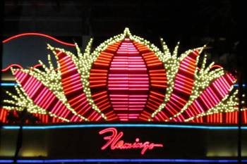 The Flamingo, which ushered in Las Vegas glamour and gangsters, turns 75