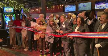 Thousands crowd into Waukegan’s new casino on opening weekend; ‘This is going to be good for the community’