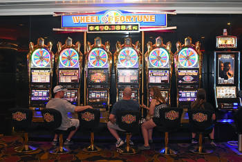 Traveler hits $1.3M jackpot at Vegas airport slot machine