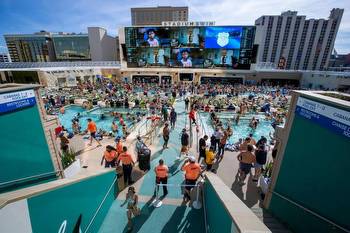Two downtown Las Vegas resorts happy with under-21 ban