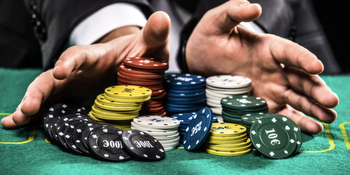 What are the 3 reasons to play online gambling?