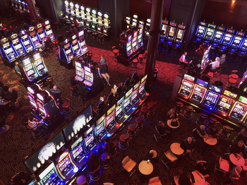 What to Know Before Visiting Land-Based Casinos in Canada