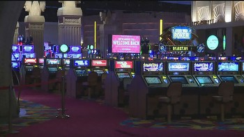 Woman banned from gambling in Pa. after leaving child in Hollywood Casino parking lot