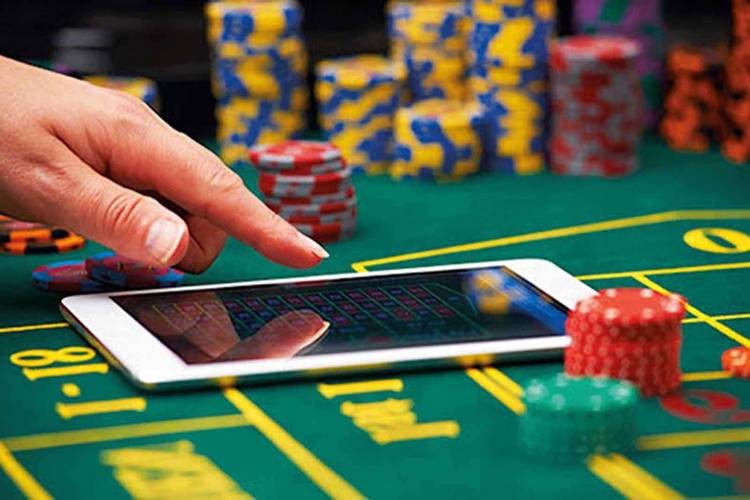 A Guide to Playing at Online Casinos