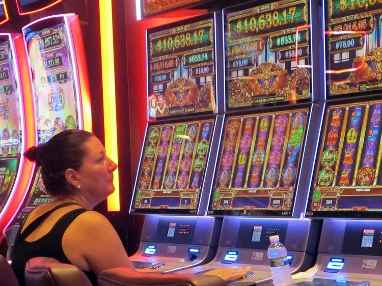 Atlantic City casinos pull in big bucks, set monthly gambling record
