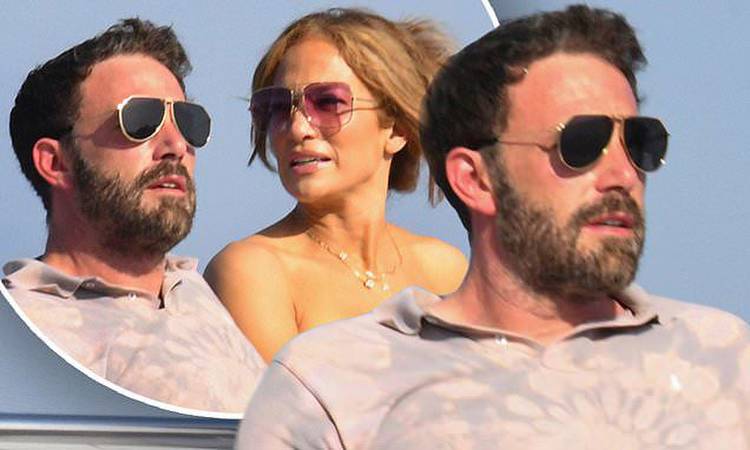 Ben Affleck hits a casino with Jennifer Lopez in Monte Carlo on $130M yacht