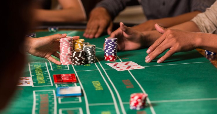 Benefits of online versus traditional land-based casinos