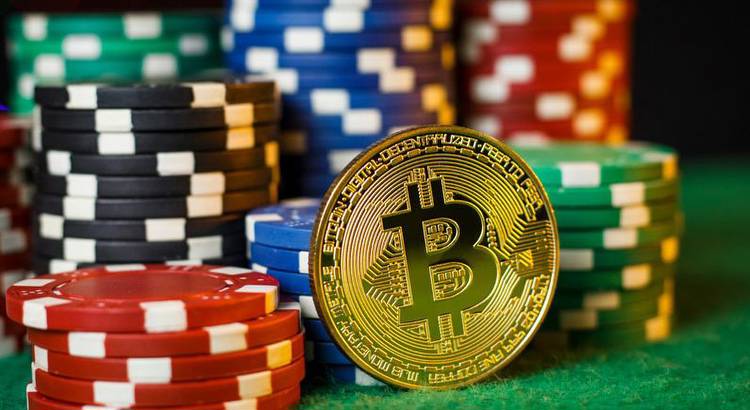 Bitcoin and Gambling in 2022: The Biggest Pros and Cons