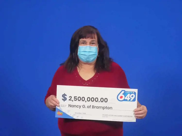 Brampton woman wins $2,500,000 in lottery jackpot draw