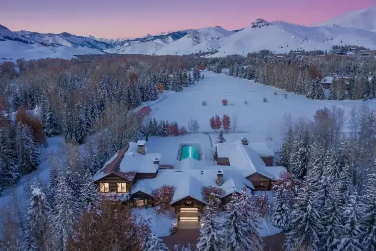 Casino mogul lists 11-bedroom homes for sale in Idaho's most expensive listing
