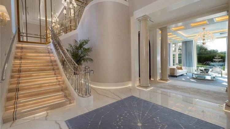 Casino Mogul Steve Wynn Relists Las Vegas Mansion for $24.5M