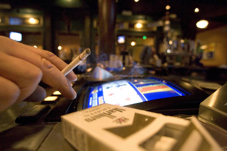Casino smoking ban advocated by California group