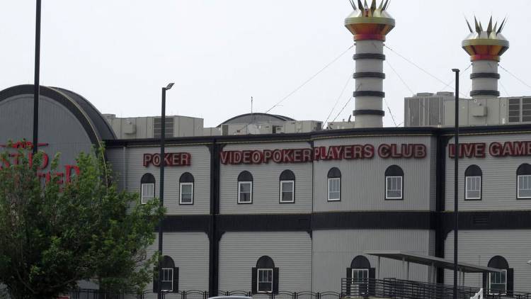 Commission won't pursue a casino smoking ban
