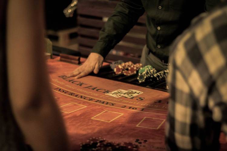 here are 4 gambling themed movies to watch