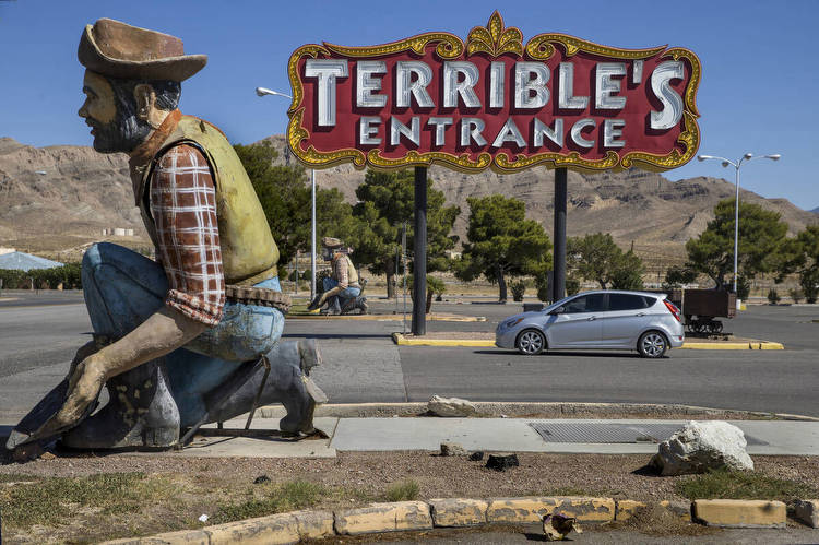 Hollywood producers to shoot post-apocalyptic movie in closed casino near Las Vegas