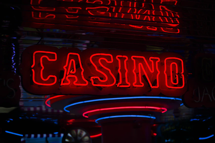 How Playing Casino Games Helps You to Improve Yourself