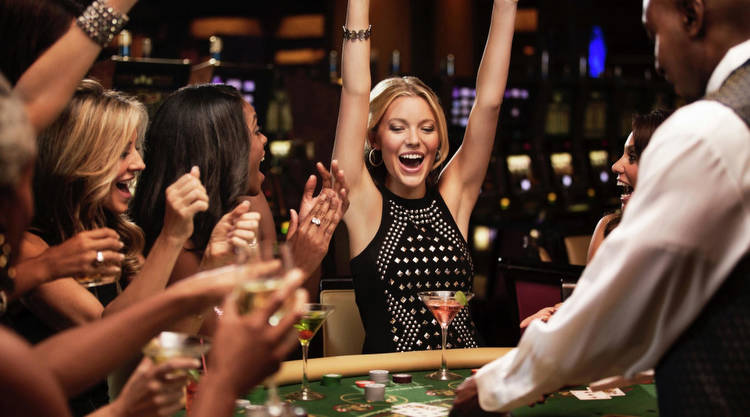 How to win at online casinos every time?