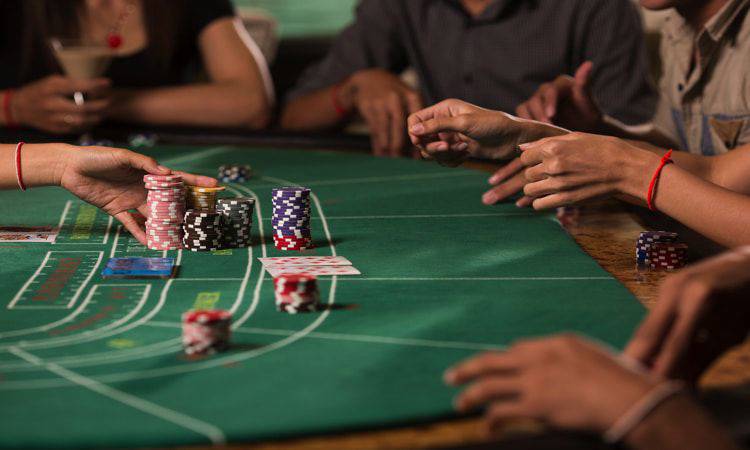 Indiana Casino Revenue Ticks Down To $204 Million In September