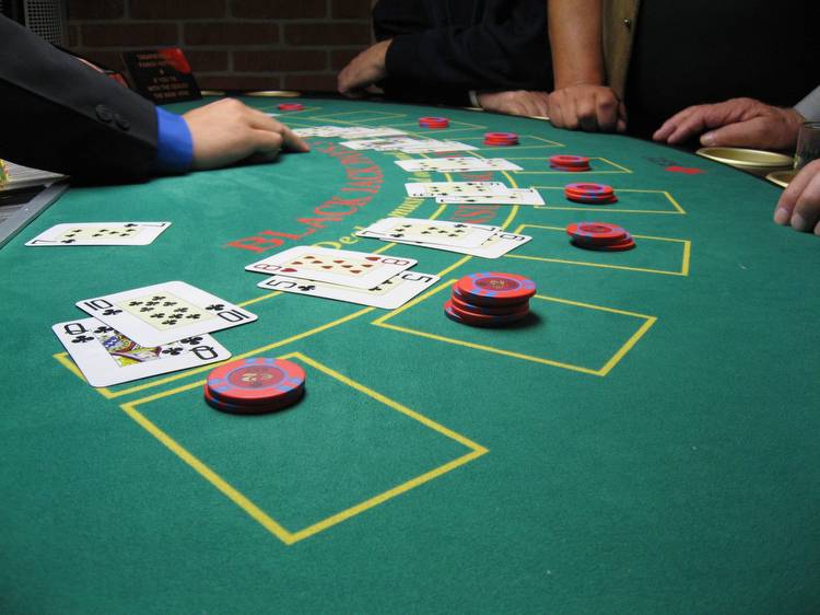 Learning the basics: How do blackjack tournaments work?