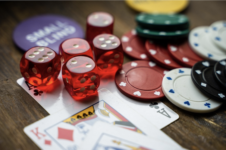 Live Casino Games: The Perfect Blend of Online and Offline Gambling