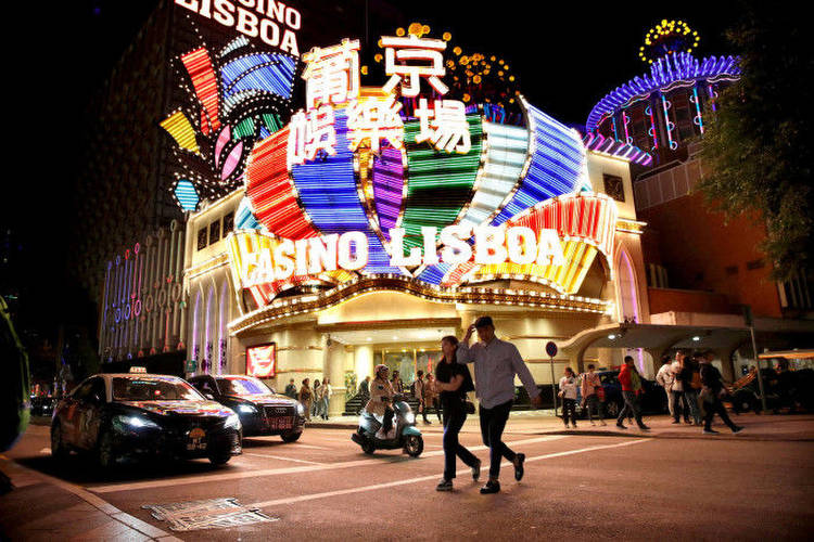 Macau casino bids include surprise