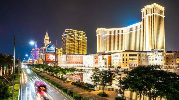 Macau casino revenue hits 2021 low, direct investment slumps in 2020