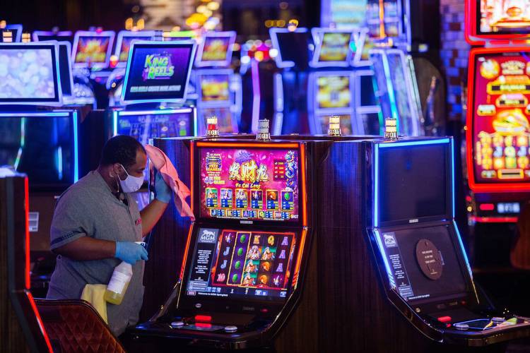 Massachusetts gambling revenue dips in August after strong July
