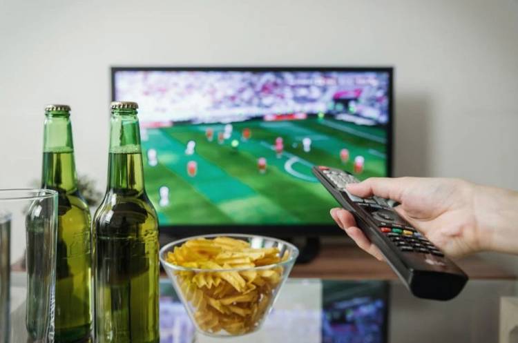 Online Casinos and Football Go Hand in Hand