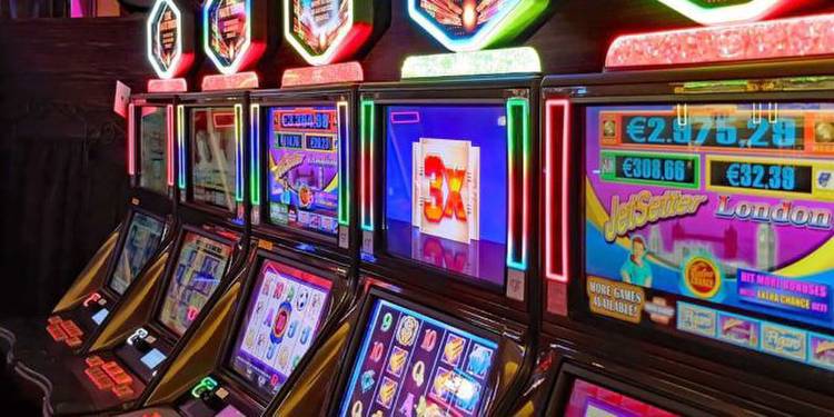 Some Interesting Benefits Of Playing Slot Games Online For A Gambler