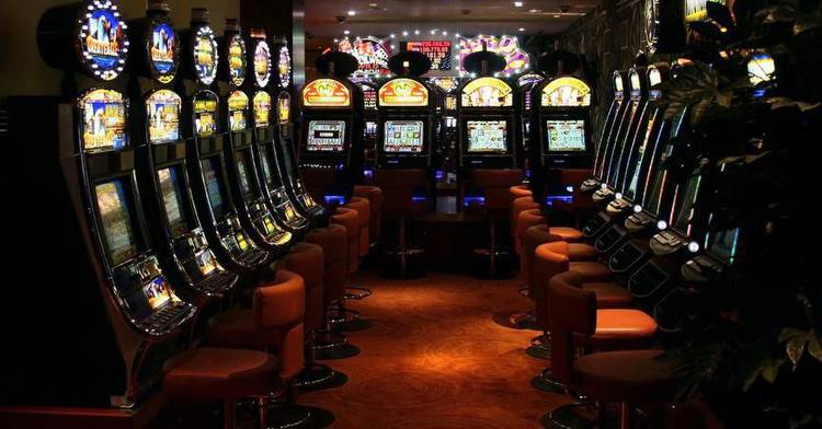 Star Entertainment (ASX:SGR) unfit to hold casino licence in Queensland