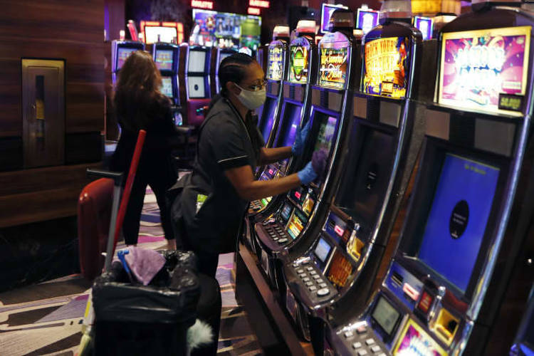 Strike possible at 3 Detroit casinos with union contracts set to expire
