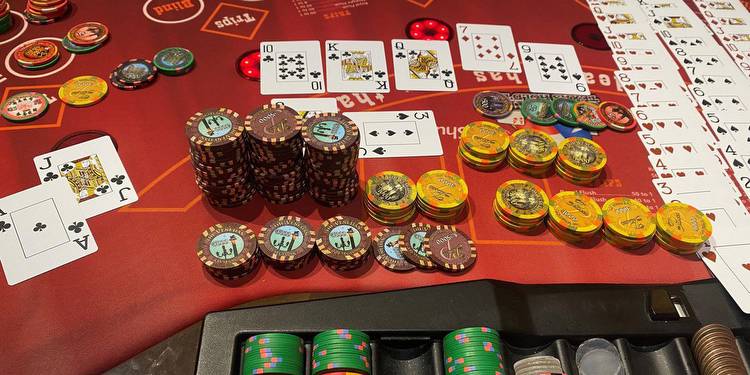Strip hotel guest hits $435,000 Ultimate Texas Hold‘em jackpot
