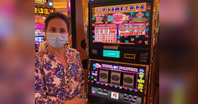 Texas woman wins more than $1M on Friday the 13th at Venetian hotel-casino
