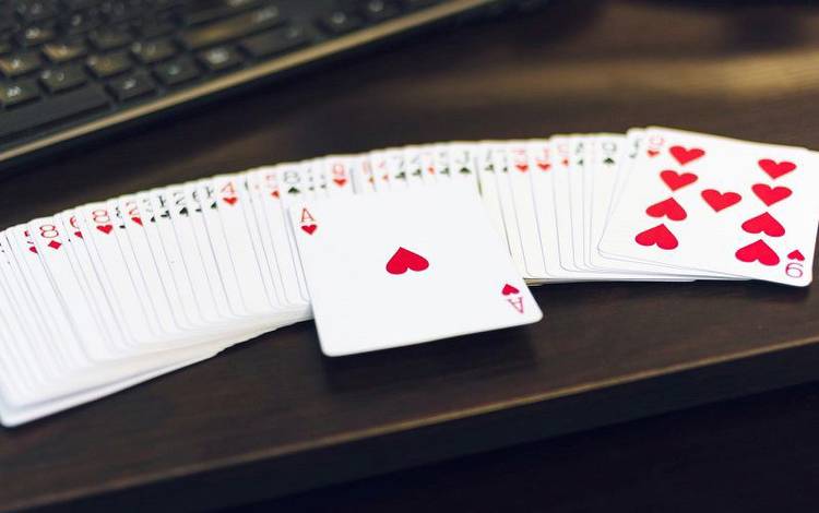 The top three advantages of downloading a blackjack app