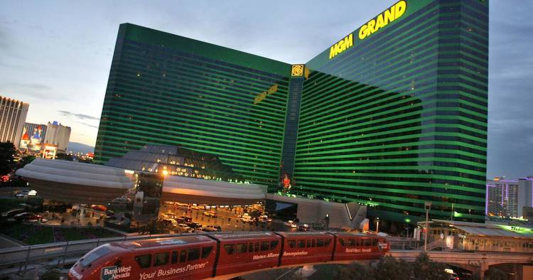 Useless slots and cash bars annoy casino-goers after MGM cyberattack