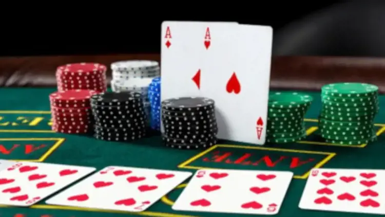 What casino games have the best odds and highest payouts?