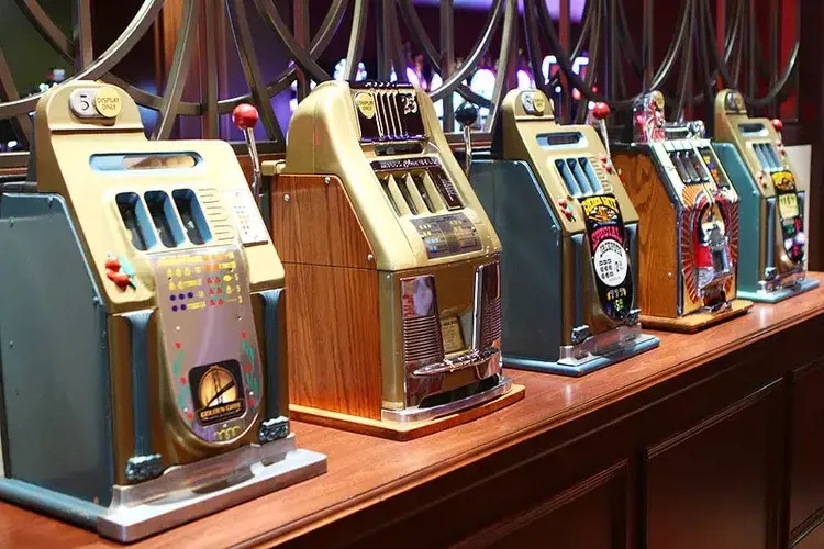 Where can I find e-books about vintage slot machines?