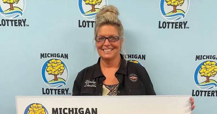 Woman turns small lottery win into whopping $170,000 jackpot